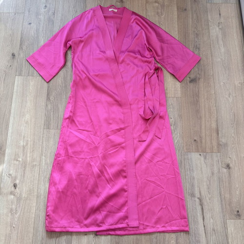 Loretta Caponi Firenze Pink Satin Robe M-L like new, belted, made in Italy