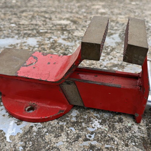 Stable vise used, 110mm opening