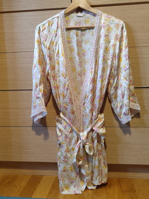 Yamamay Printed Kimono like new, with pockets and lace, size L