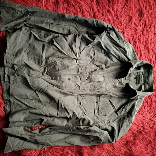 Badila men's shirt medium khaki color like new