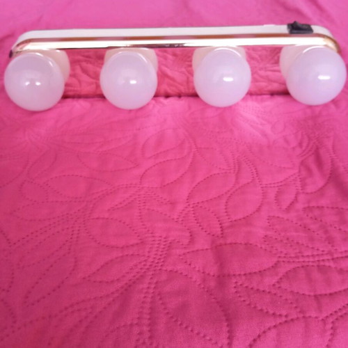 Makeup auxiliary lights like new with suction cups