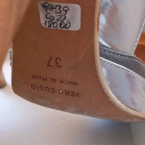 Kyoto No37 Silver Leather Pumps like new