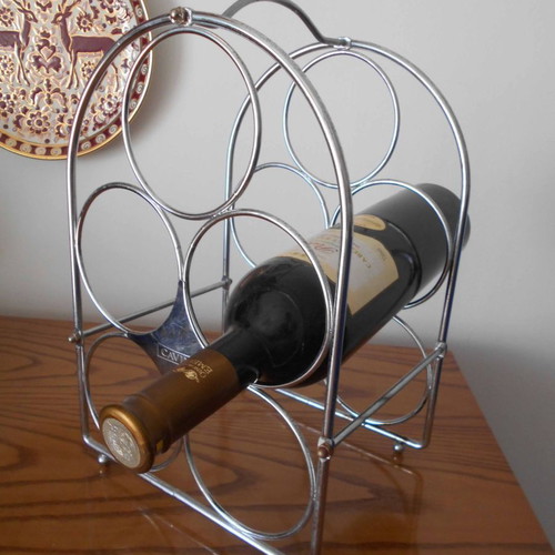 Metal wine rack for 5 bottles like new