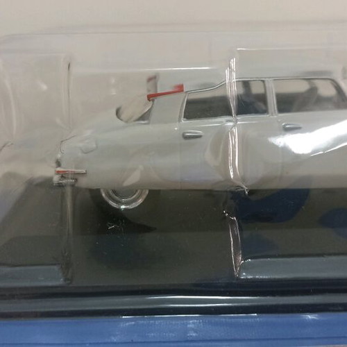 Unforgettable Cars Citroen DS 19 1957 1:43 model new with magazine