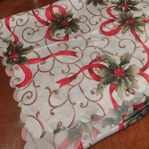 Christmas Tablecloth alekiasto like new
