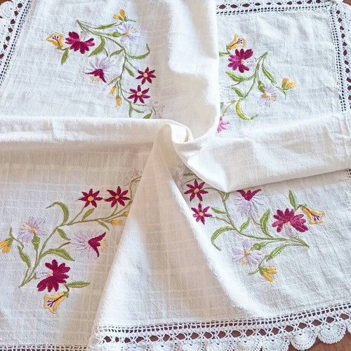 Spring embroidered woven square with crochet lace like new