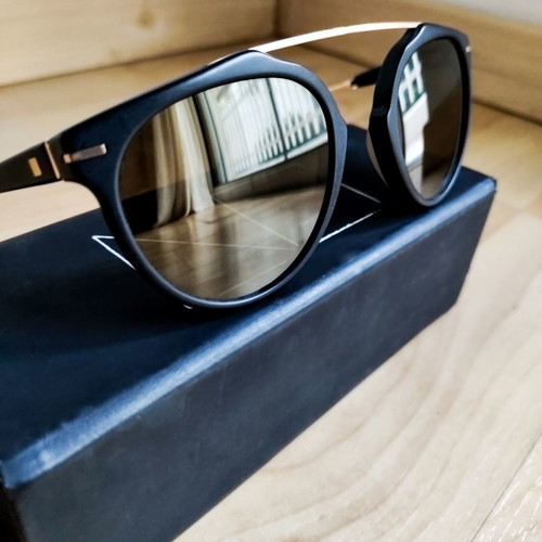 Brixton women's sunglasses used, black with gold details