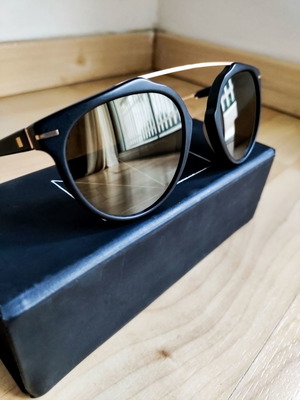 Brixton women's sunglasses used, black with gold details