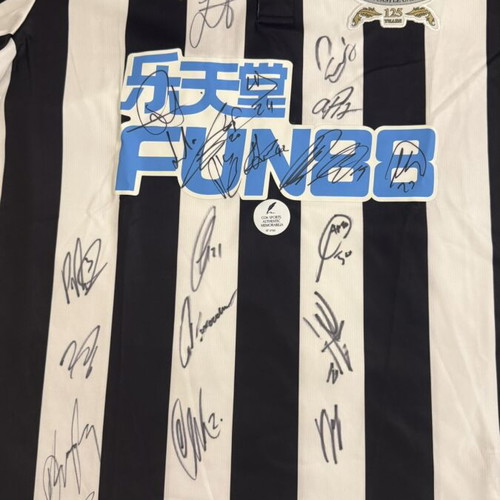 Newcastle Official Shirt 2017/18 signed by the team