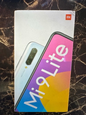 Xiaomi Mi 9 Lite smartphone used, blue, full box with accessories