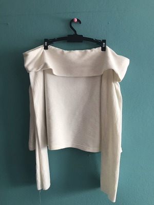 Off shoulder blouse Zara large, like new, soft white