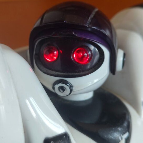 Robosapien robot used, functional without remote control