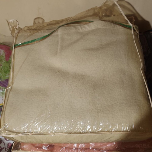 Blanket unused, all wool