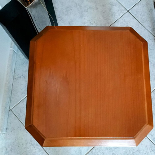 Coffee table like new, dimensions 46x46x40 cm