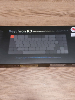 Механична клавиатура Keychron K3 нископрофилна нова, червени суичове