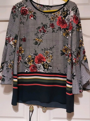 Donna blouse new, multicolored, size M