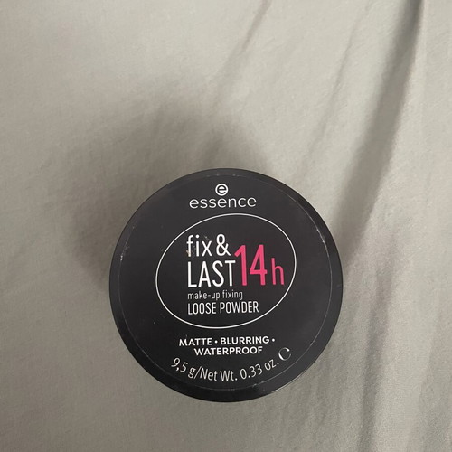 Essence Fix & Last Loose Powder like new, matte, waterproof