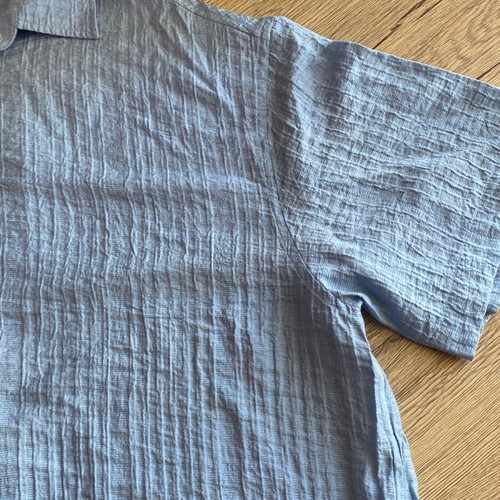 Zara men's light blue textured short sleeve shirt, Medium