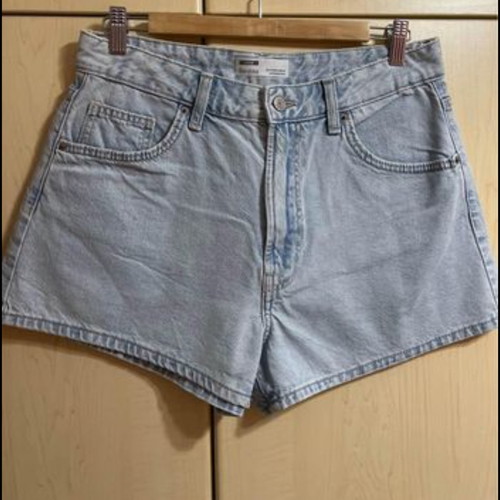 Τζιν σορτς Bershka mom fit 40, σαν καινούργιο