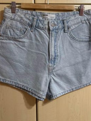 Πωλείται mom fit jeans shorts 40