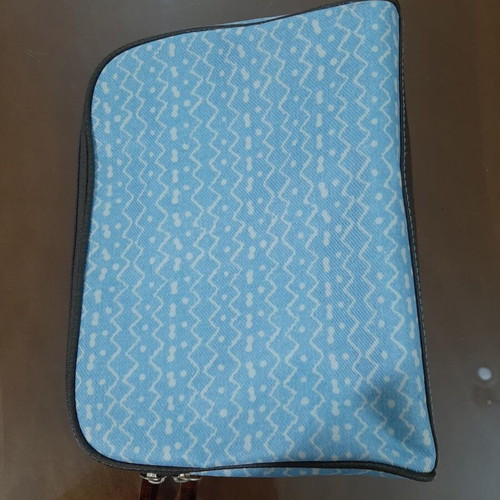 Estee Lauder toiletry bag brand new