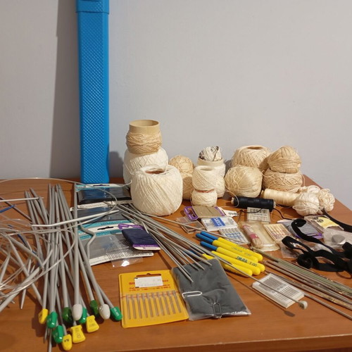 Sewing and embroidery supplies used, complete set