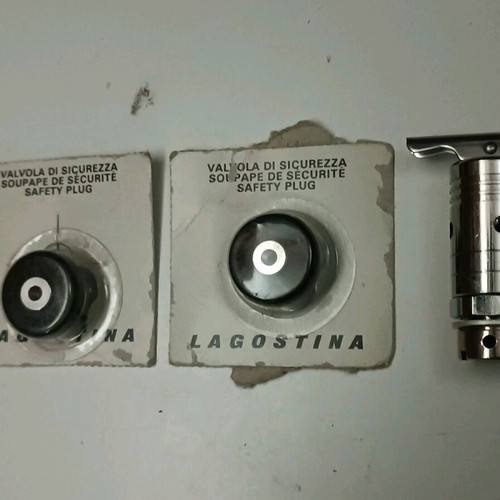 Βαλβίδες ασφαλείας χύτρας ταχύτητας Lagostina καινούργιες