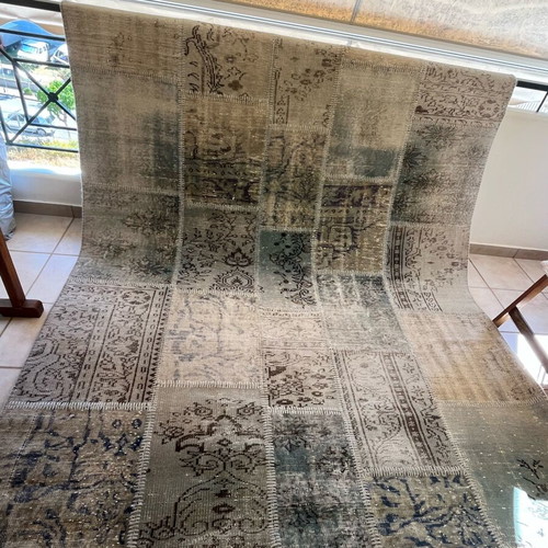 Rug 332x212 like new, excellent condition