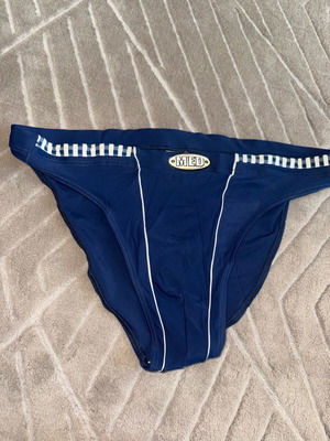 Med swimwear size L like new, blue vintage