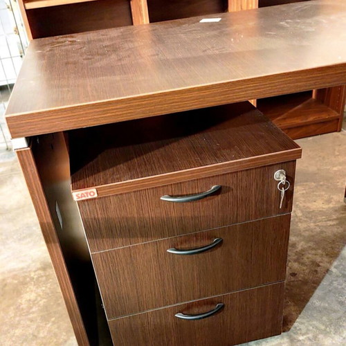 Office furniture set like new with leather chairs and sofa