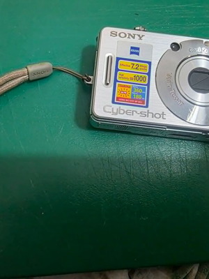 Ψηφιακή φωτογραφική μηχανή Sony Cyber-shot DSC-W70 σαν καινούργιο με μπαταρία και φορτιστή
