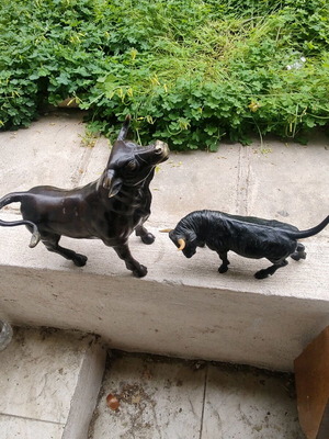 Μπρούντζινα αγάλματα ταύροι σαν καινούργια, αντίκες 19ου αιώνα, σετ 2