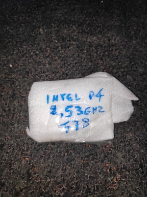 Intel Pentium 4 2.5 GHz processor like new, Socket 478