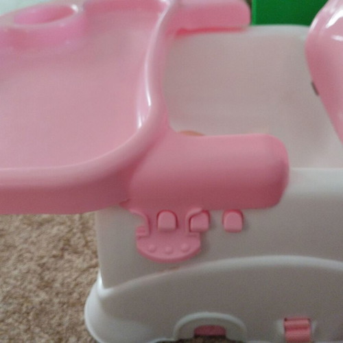 Portable Baby Feeding Seat used