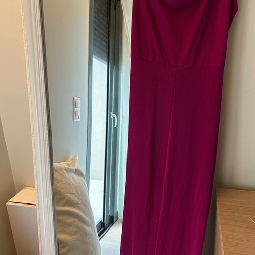 Nash occasion dress like new, size medium, magenda color