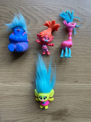 Φιγούρες Trolls Hasbro σαν καινούργιες με δώρο φιγούρα McDonalds