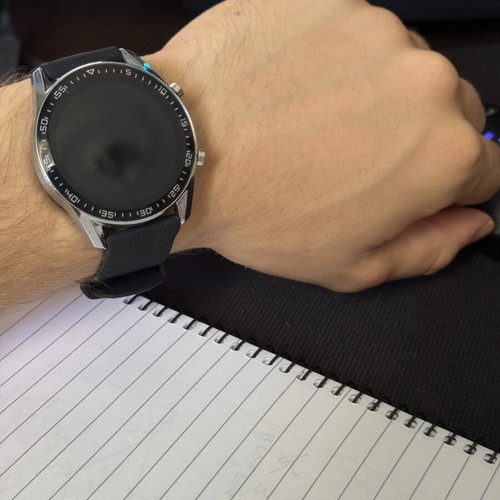3guys Smartwatch like new with rubber strap and stainless steel band