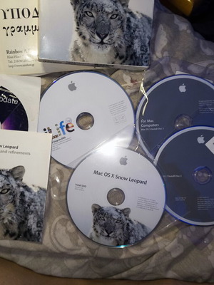 Apple macOS Snow Leopard installation CD