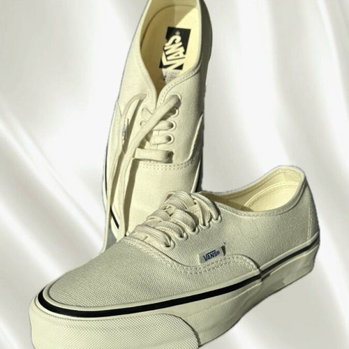 Vans white sneakers size 40 new