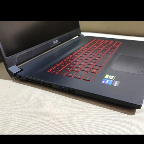 Gaming laptop MSI Katana i7 12th gen 12700H RTX 3050 17.3 144Hz like new