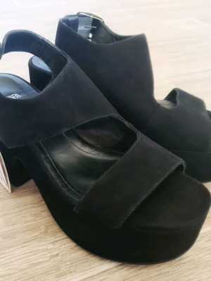 Zara platform sandals new, black size 39