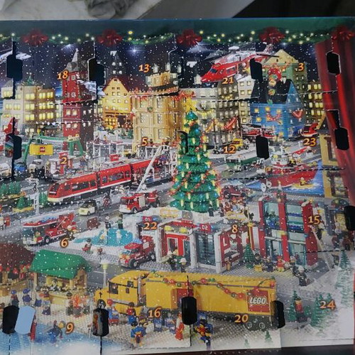 Lego City 2824 Advent Calendar in good condition