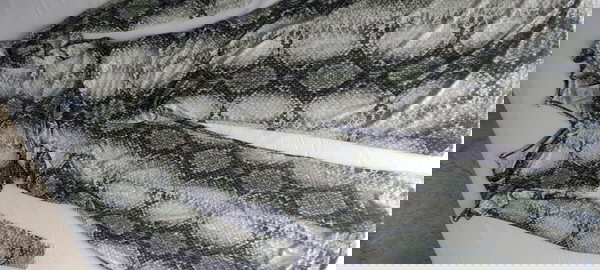 ολόσωμη φόρμα νούμερο 3 ελαστικό με το ταμπελακι ελληνική κατασκευής