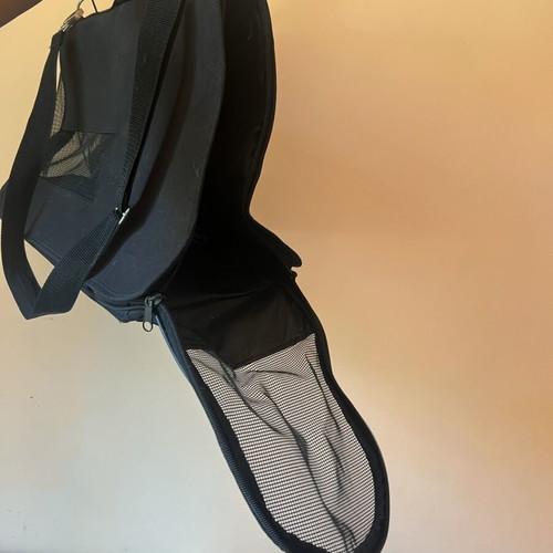 Pet carrier bag like new, 50x30x25 cm, mesh sections