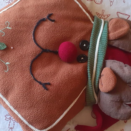 Christmas pillow Reindeer like new