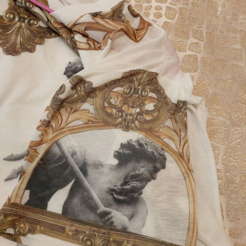 Men's blouse with print white like new, thin fabric