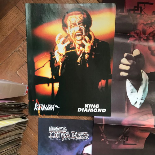 Posters used collectible with Kind Diamond, Bruce Lee, Slayer, Lemmy, Angra, Bon Jovi, Paradise Lost, Blind Guardian, Aris