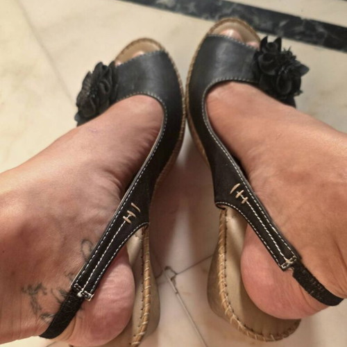 Sunshine leather peep toe wedged sandals, size 42, black