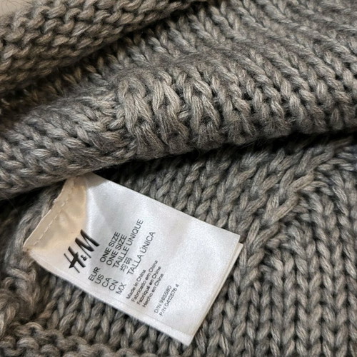 Knitted grey poncho like new, wool, excellent condition