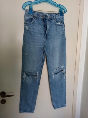 Bershka Mom Ripped Jeans μεταχειρισμένα, μέγεθος 36